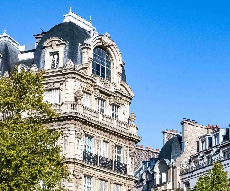 Immeuble haussmannien à Paris idéal pour la création d’un souplex en copropriété