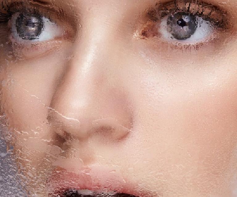 visage féminin sublimé par les soins esthétiques par le froid