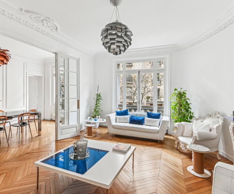 location meublée 2025 dans un appartement haussmannien lumineux et élégant