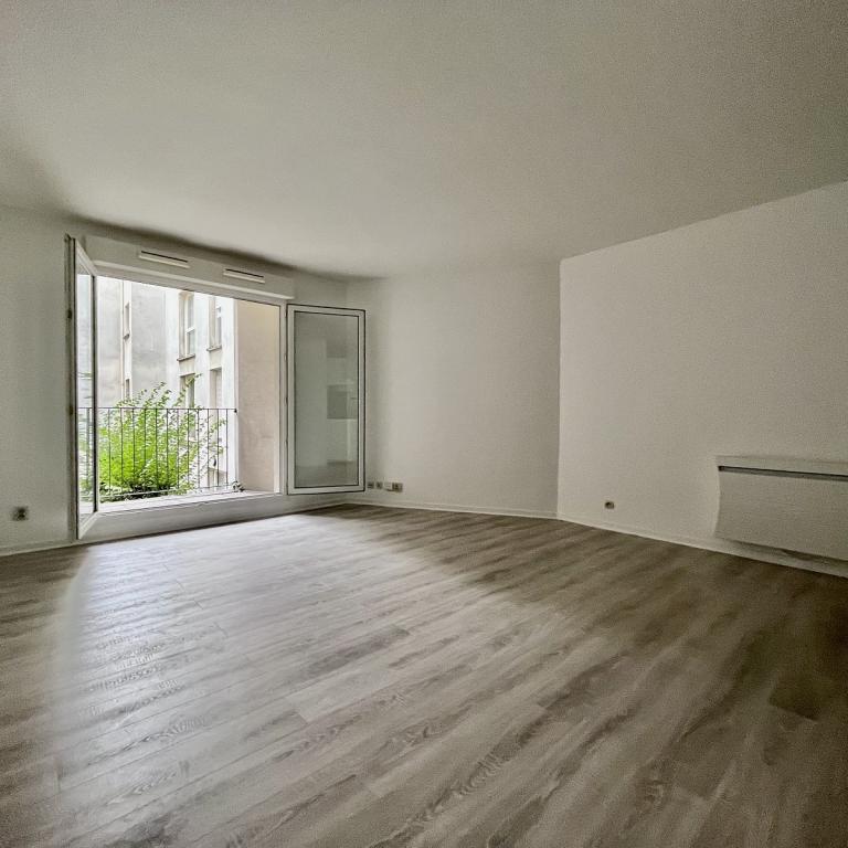 Paris XIIIème Beau Studio refait à neuf avec balcon