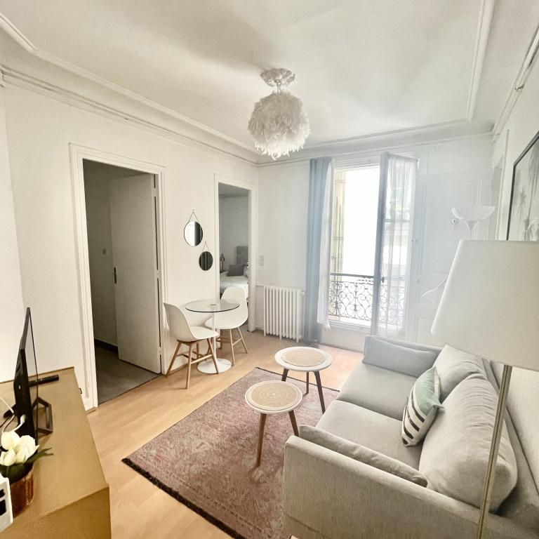 A LOUER 2 Pièces PARIS  XIIème  30.28m²  
