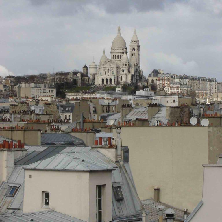 75010 PARIS STUDETTE RUE LAFAYETTE 