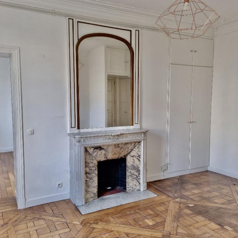Paris (75002) Bonne Nouvelle, 2 Pièces 