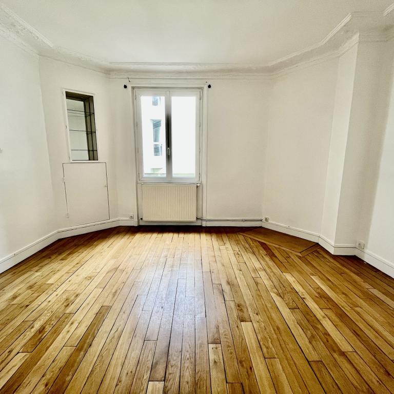 2 PIECES  49m2  Métro BALARD