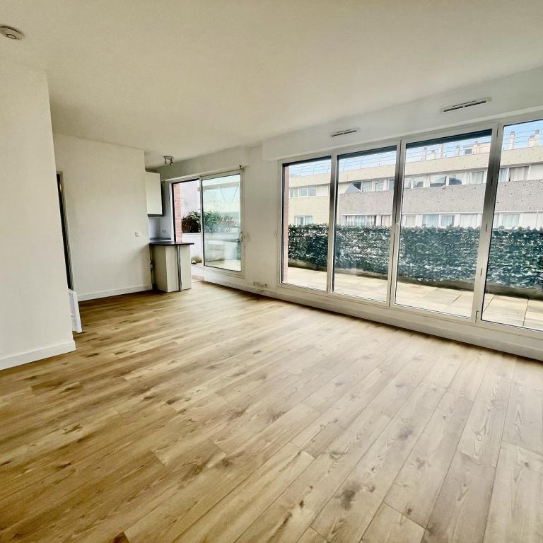 PARIS XIème, GRAND STUDIO avec  TERRASSE DE 14m² e  avec PARKING ET CAVE