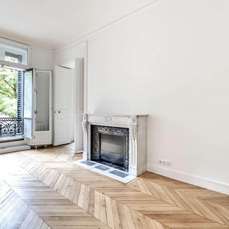 A LOUER 75008 PARIS 3P RENOVE AVE GEORGES V