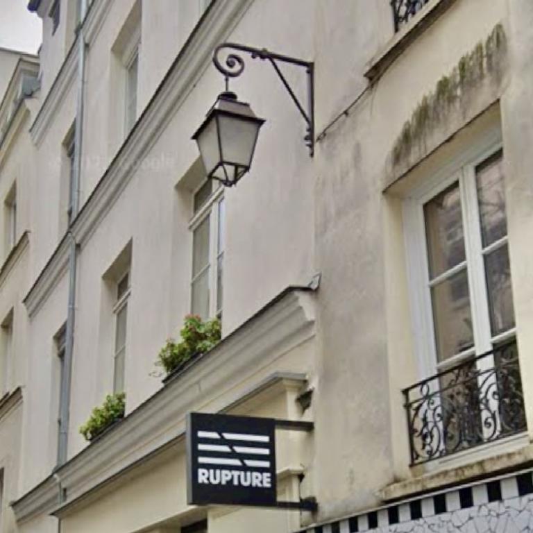 A LOUER 3 PIECES  86.48m²  PARIS IIIème