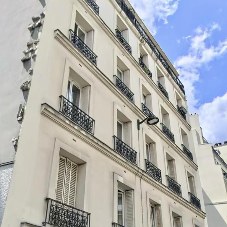 A LOUER 2 PIECES 39,78 m2 M°VAUGIRARD