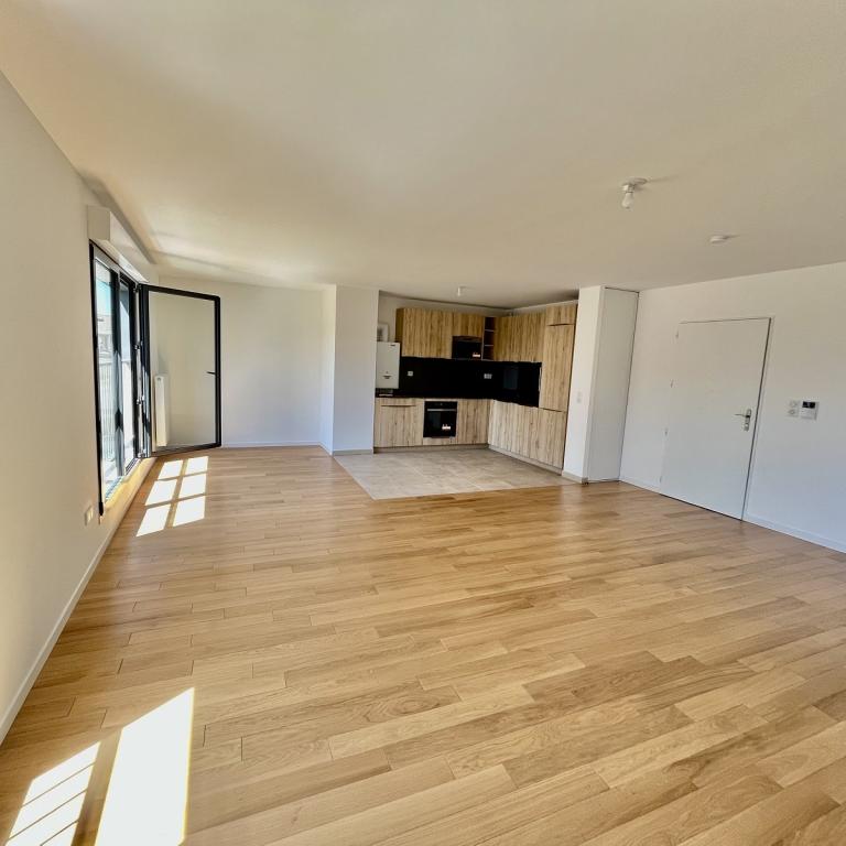 A LOUER 4/5 PIECES 112m² AVEC PARKING 92100 BOULOGN