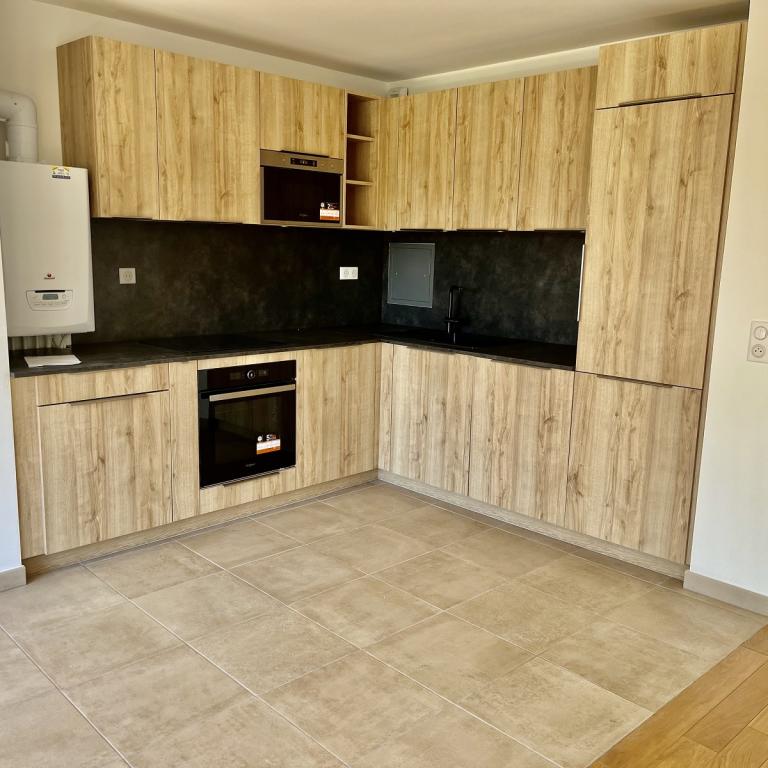 A LOUER 4/5 PIECES 112m² AVEC PARKING 92100 BOULOGN