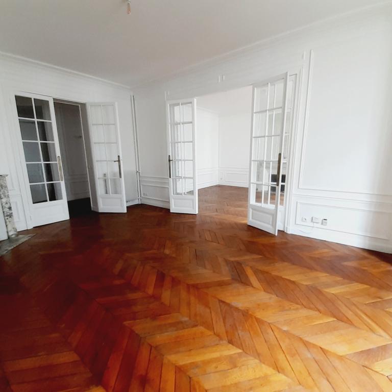 A LOUER 5 PIECES   157.21 m². PARIS  Xème.