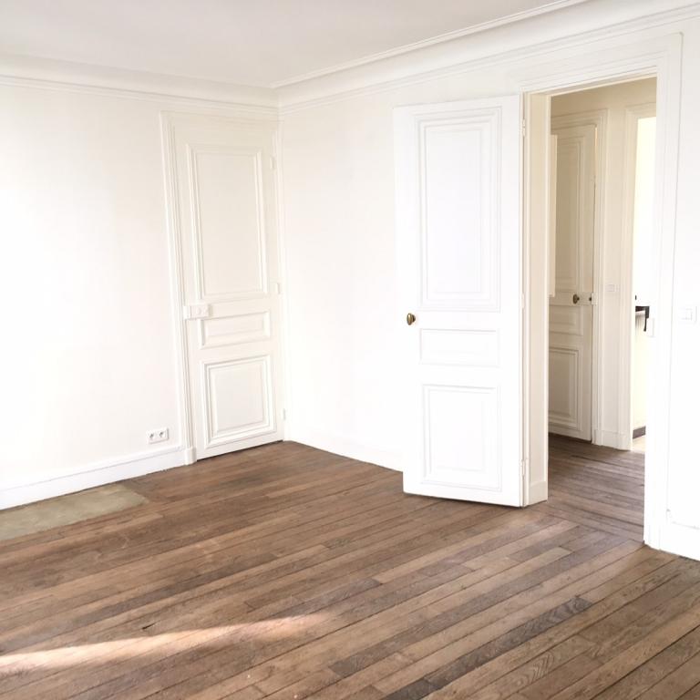 A LOUER Paris VII ème, rue Cler (proche métro  Ecole Militaire) 2Pièces de 40m² 