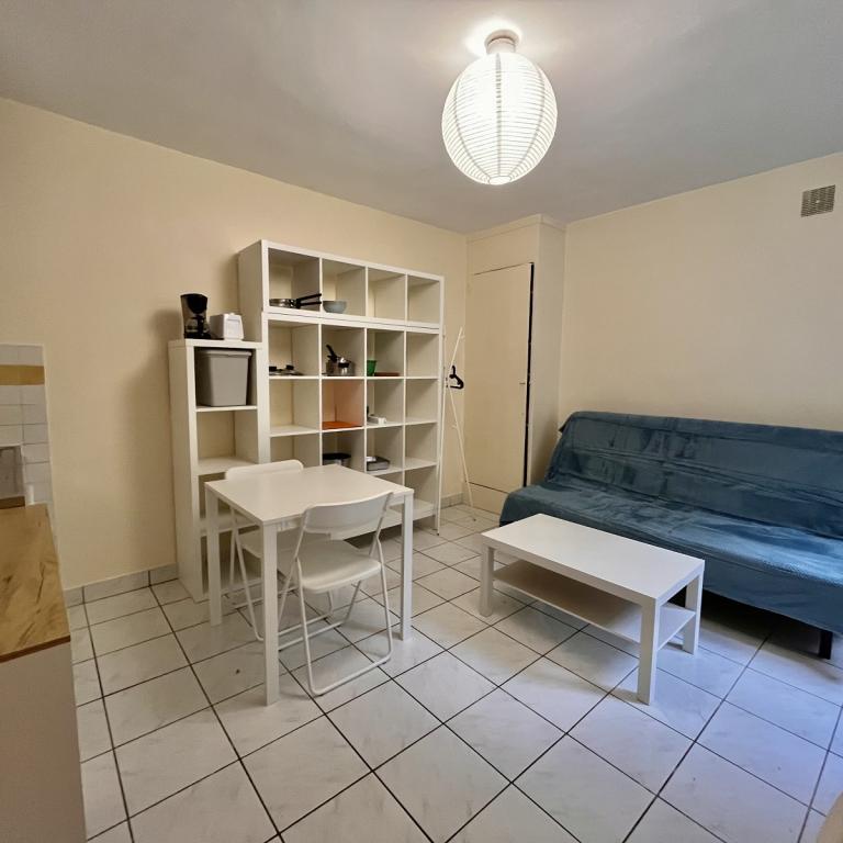 A LOUER Paris XIIème STUDIO 19,59m². Metro Nation.