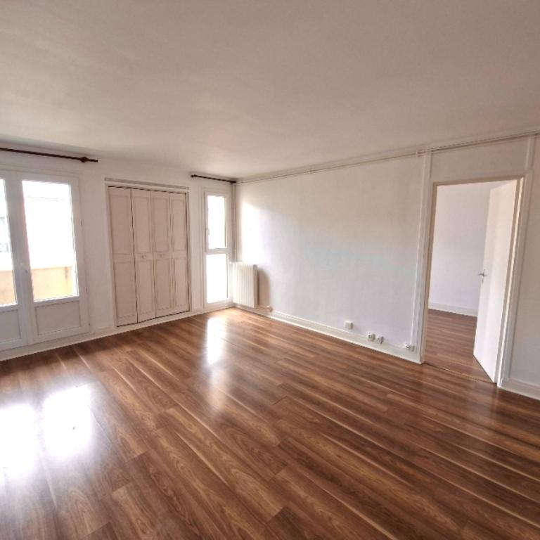 A LIUER NANTERRE 2 PIECES RENOVE 