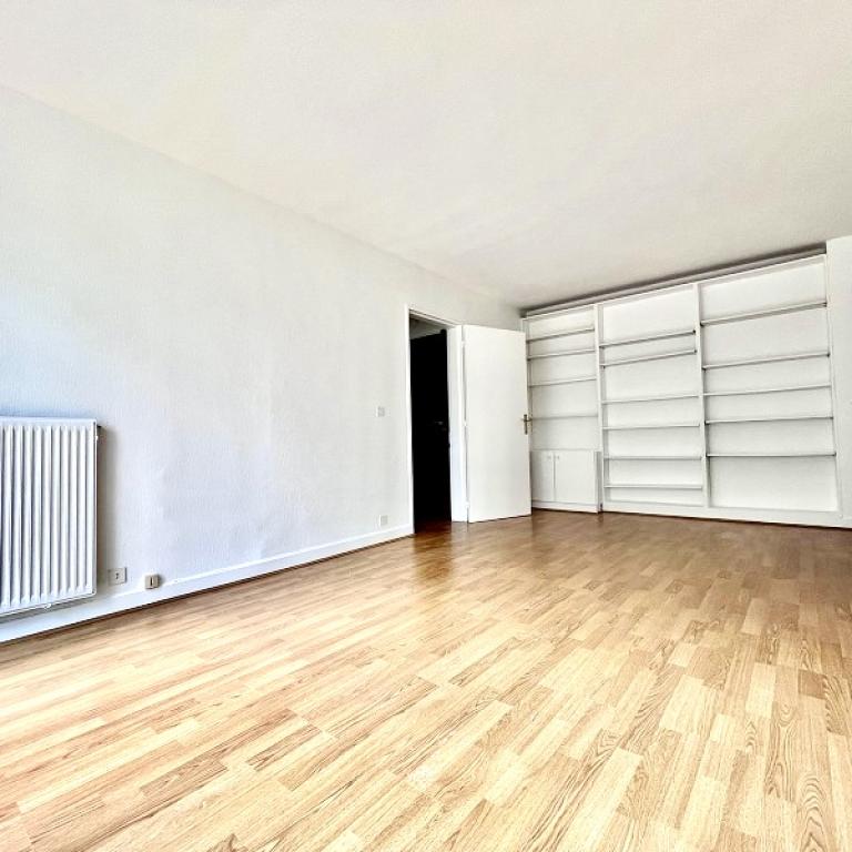 Paris XVème Sèvres Lecourbe /Cambronne 2P 