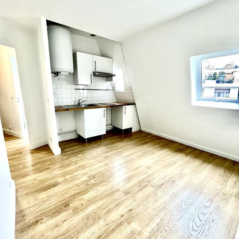 2 PIECES  RÉNOVÉ A LOUER  29m² environ PARIS XVIIème