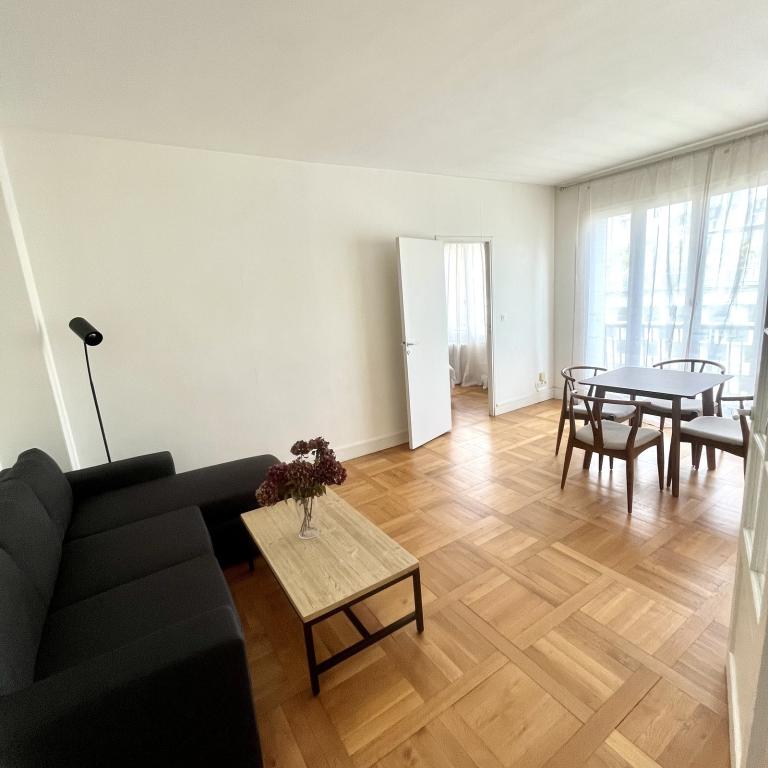 A LOUER  BOULOGNE 2P MEUBLE PORTE SAiINT COIUD