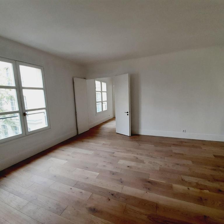 Paris IV rue des Guillemites - 2 Pièces  avec PARKING  en sus 129