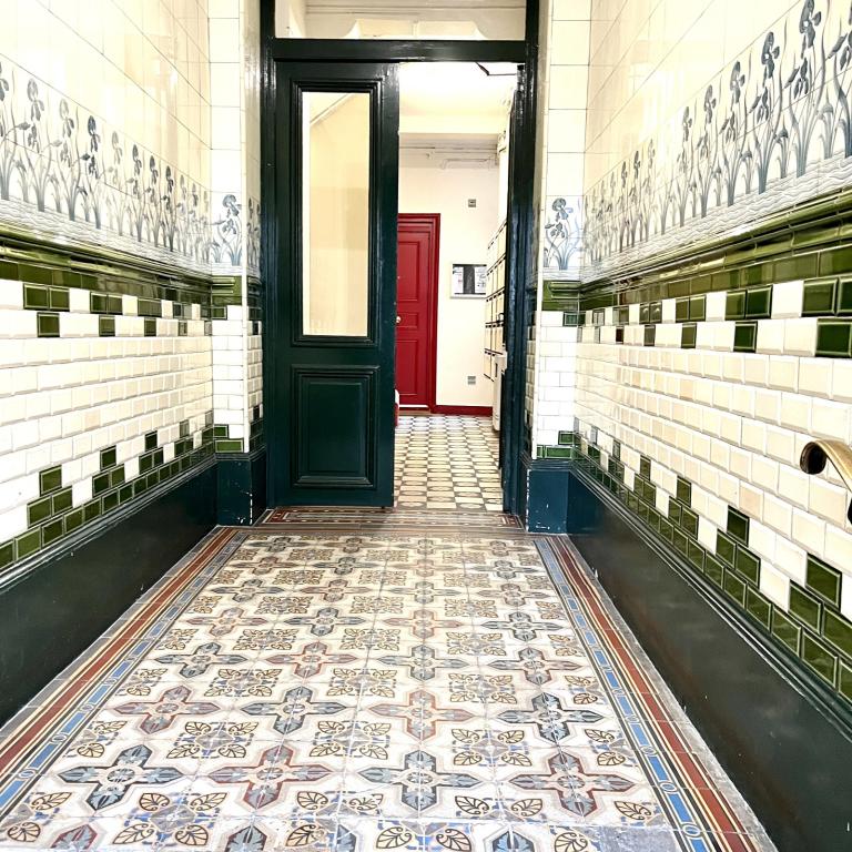 A LOUER 75012 PARIS DUGOMMIER