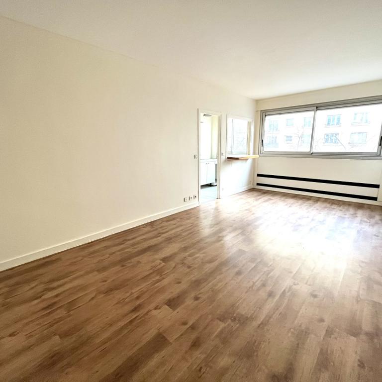 Paris XVème, Métro Balard 2 Pièces avec Parking