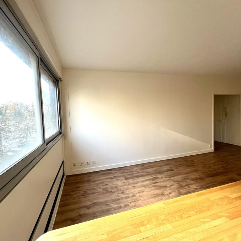 Paris XVème, Métro Balard 2 Pièces avec Parking