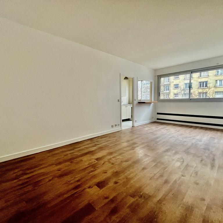 Paris XVème, Métro Balard 2 Pièces avec Parking