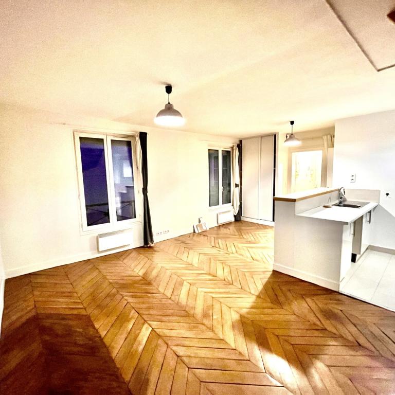 A  LOUER  PARIS Xème 2/3 Pièces en DUPLEX 61m². REFAIT A NEUF 