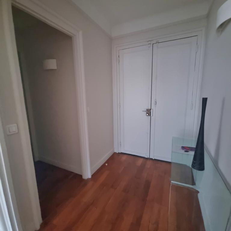A LOUER en Meublé 2 PIECES 60.77m² Paris XVIème