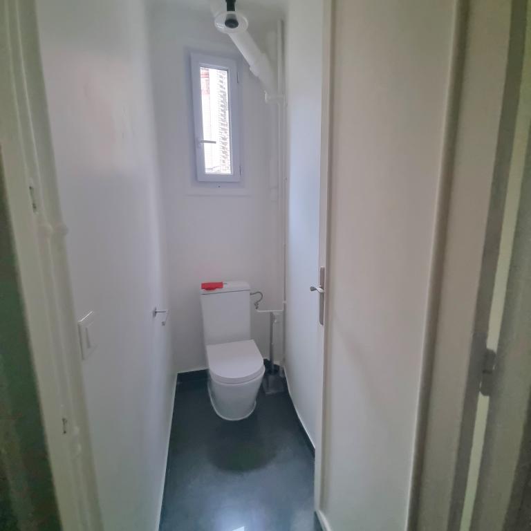 A LOUER en Meublé 2 PIECES 60.77m² Paris XVIème