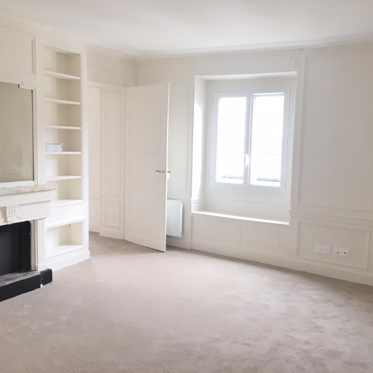 A LOUER 75006 PARIS 4P DUPLEX RUE BONAPARTE 