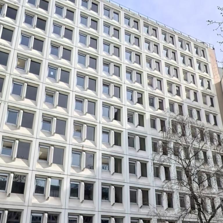 A LOUER 75019 BD DE LA VILLETTE 