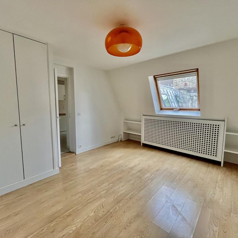 A LOUER 2 Pièces PARIS VIIIème  50.85m² au Sol / 45.45m²en Loi  Boutin . REFAIT NEUF 