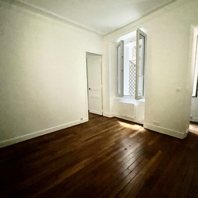 A LOUER 2 Pièces 33.44m²  Paris VIIème