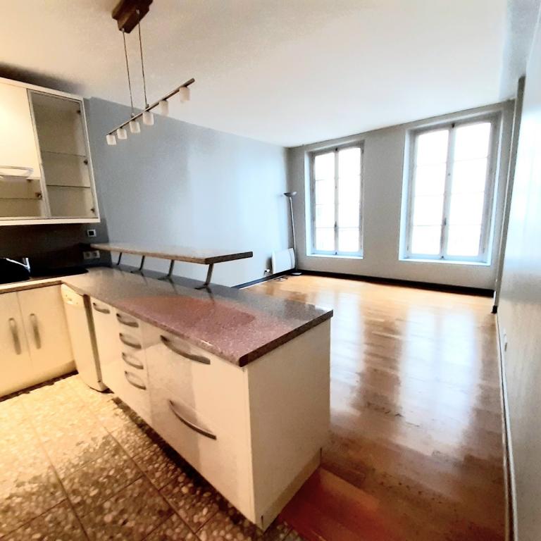 LOCATION MEUBLEE RUE QUINCAMPOIX  GRAND STUDIO 30m² 
