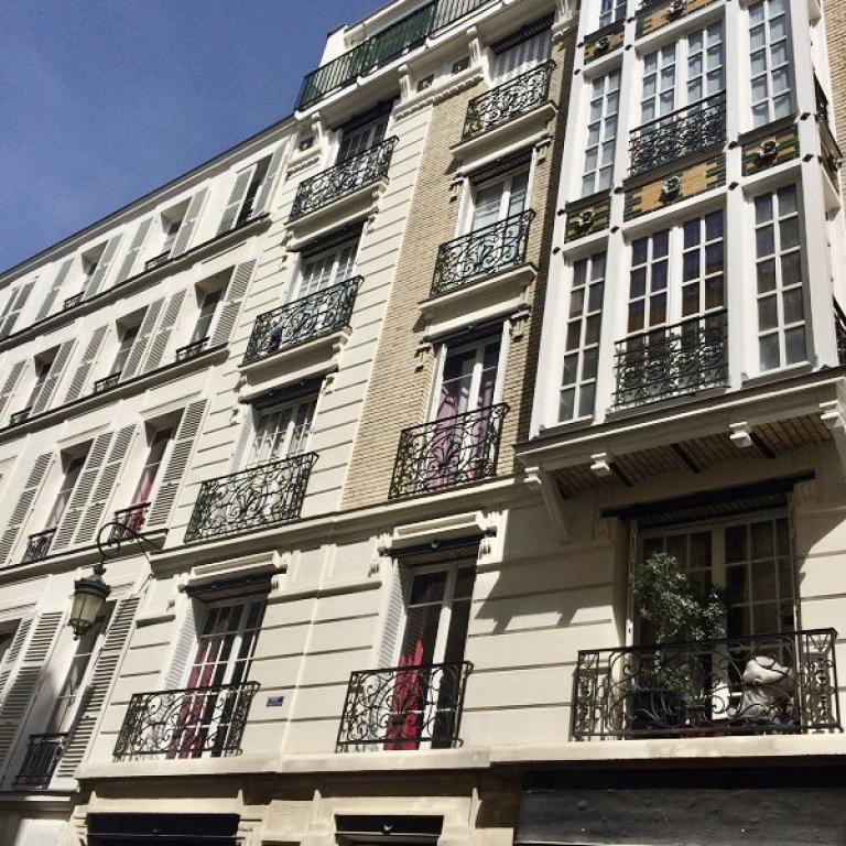 A louer 75007 Paris 2P rénové quartier sèvres Babylone  