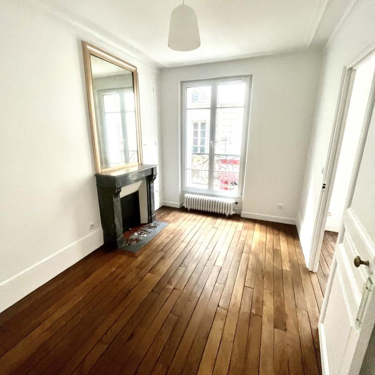 A louer 75007 Paris 2P rénové quartier sèvres Babylone  