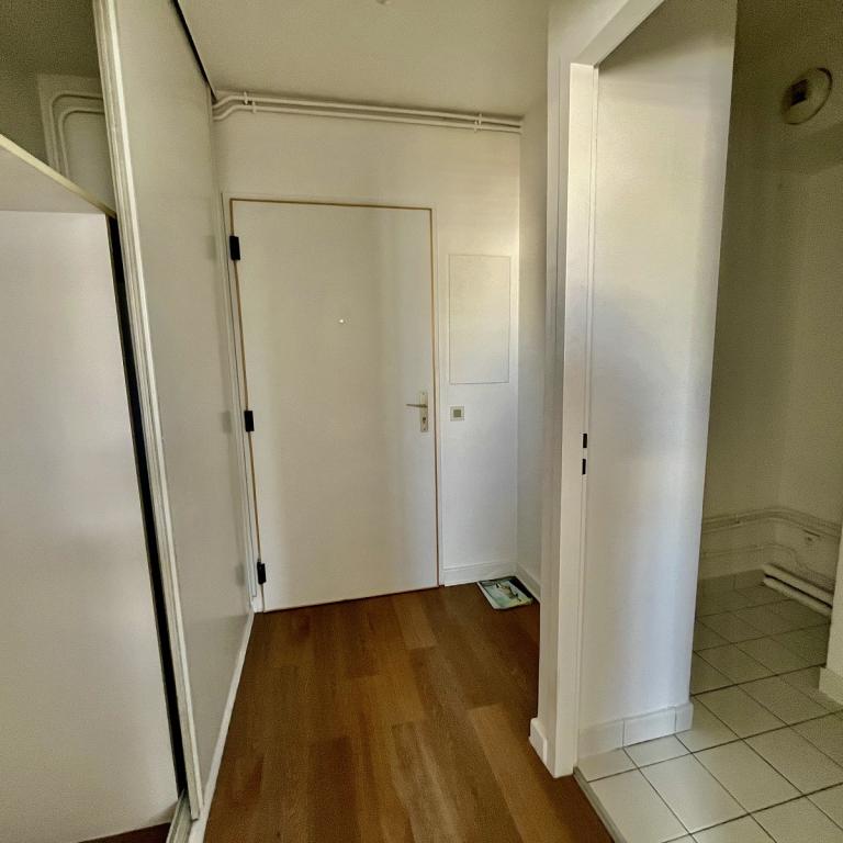 A LOUER GRAND STUDIO 31m² MONT VALERIEN