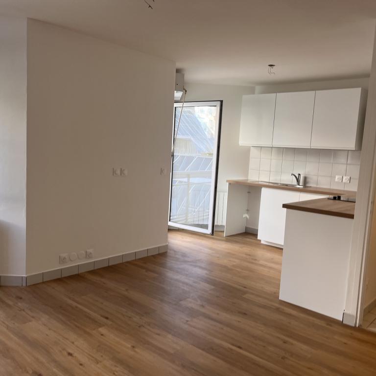 Paris XIXème, Métro Jaurès ou Riquet, Studio de 28m² BALCON ET PARKING