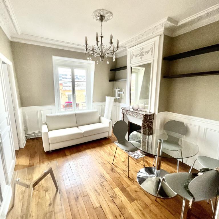 2 PIECES MEUBLE  M°CONVENTION