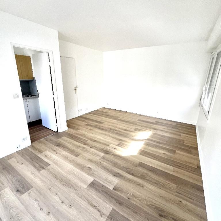 A LOUER 75020 TELEGRAPHE STUDIO