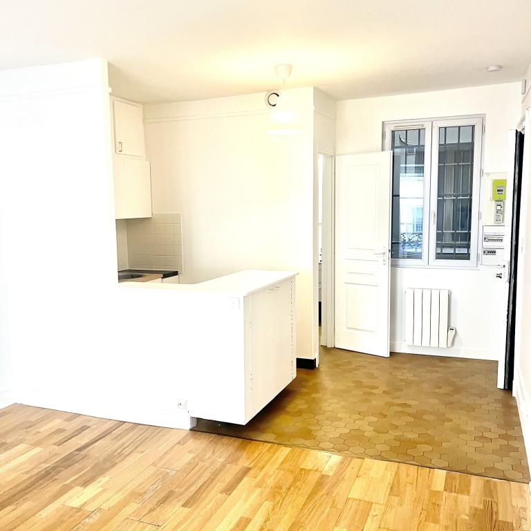 A LOUER STUDIO 25.39m2 PARIS XIIème Métro Dugommier
