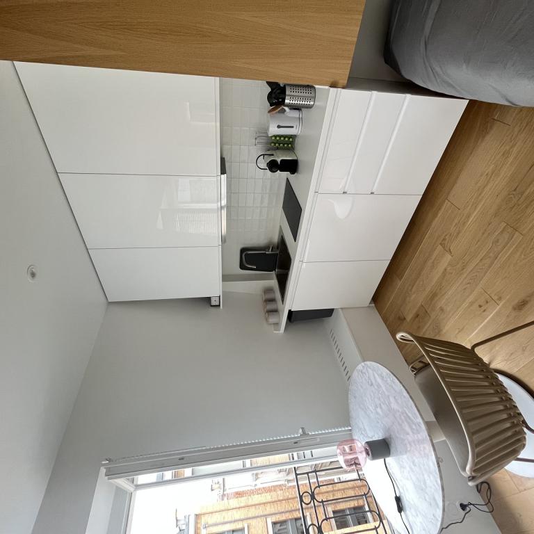 A LOUER 75016  RARIS STUDIO RUE DE LA POMPE