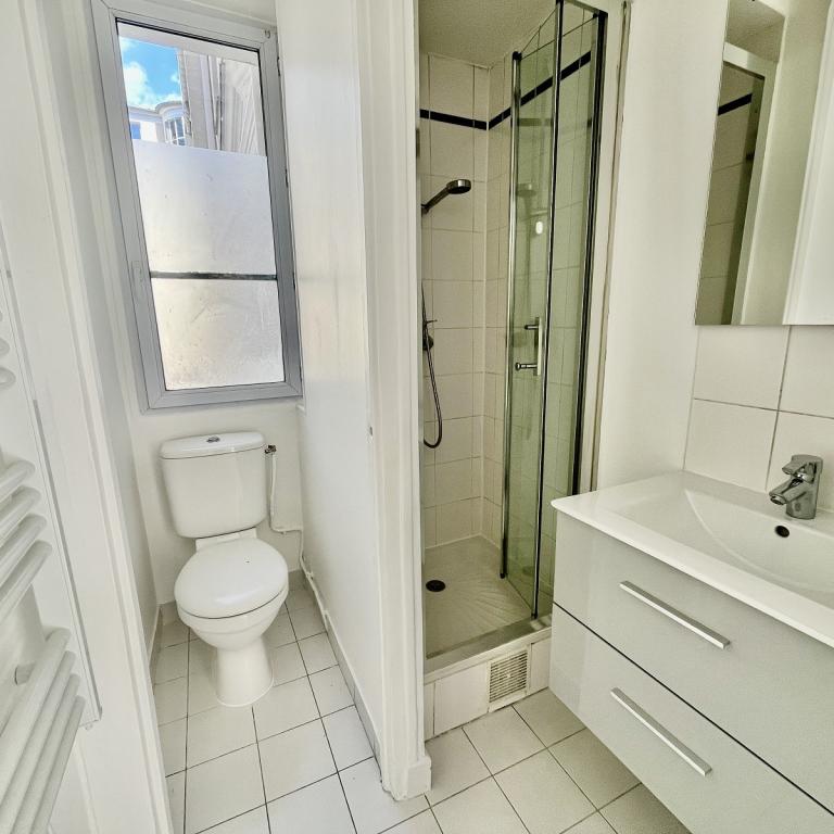 Paris 75002 Opéra Comique/Richelieu Drouot  Studio 14m² Opéra comique