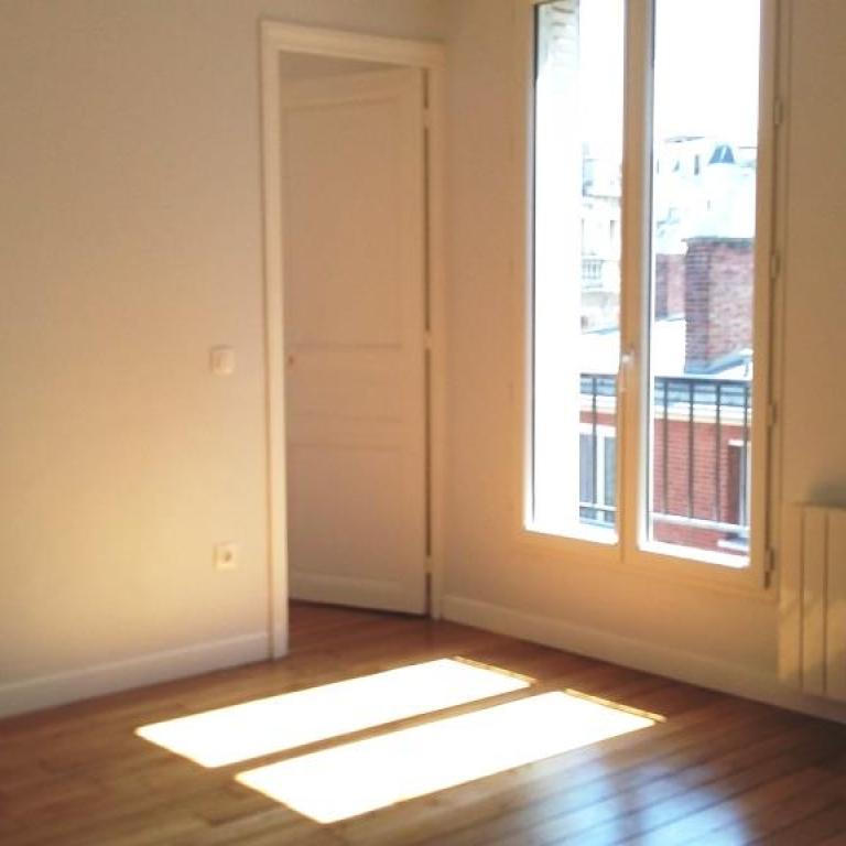 2PIECES PARIS XV M°BOUCICAUT