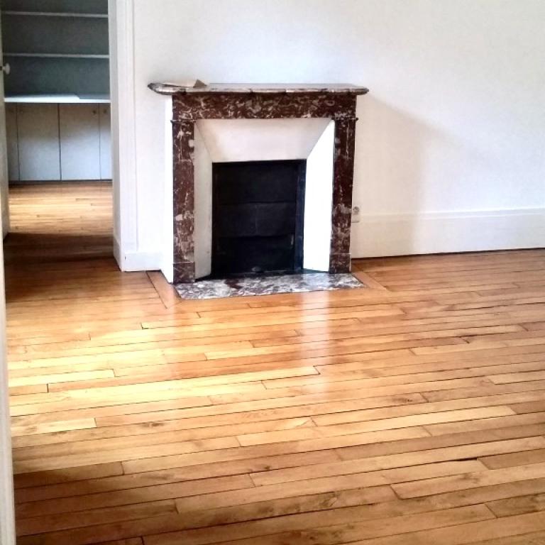 2Pièces Immeuble ancien  M°PASTEUR