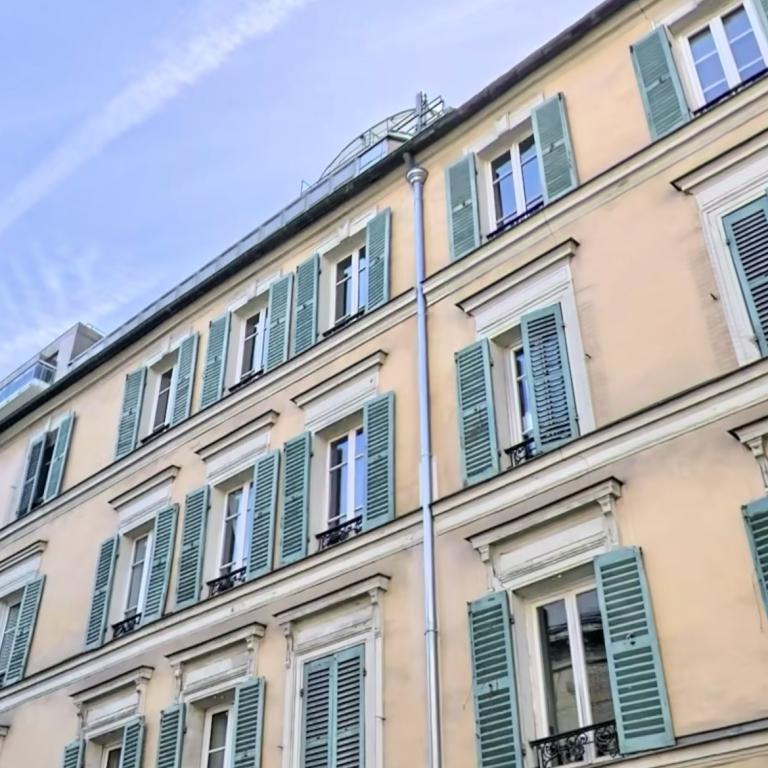 2Pièces Immeuble ancien  M°PASTEUR