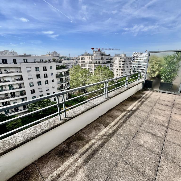 Issy less Moulineaux (Val de Seine) 3 Pieces avec TERRASSES I