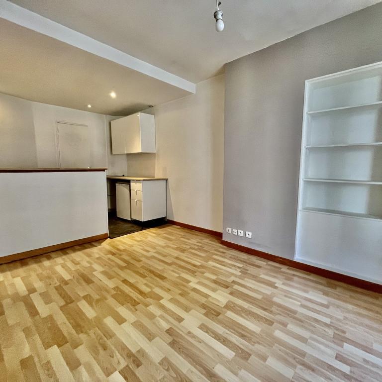 Paris Xième, métro Philippe Auguste, 2 Pièces 35,87 m²