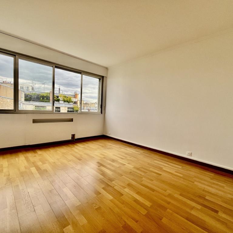 Paris XVIème Henri MArtin Bd Flandrin, Grand Studio de 30,51m² refait à neuf