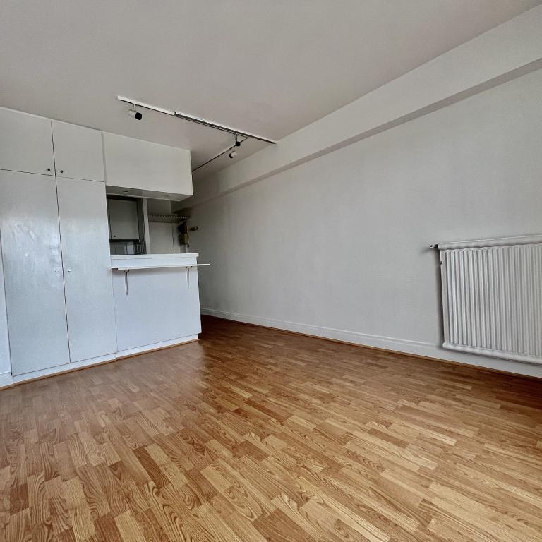 A LOUER  STUDIO 20.5m²  LEVALLOIS PERRET  